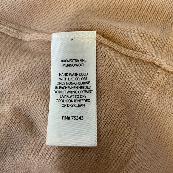 Max Studio 100% Extra Fine Merino Wool Sweater - Picture 6 of 7